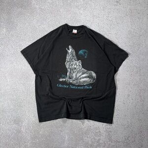 Fruit of the Loom Black Glacier National Park Wolf Graphic Tee